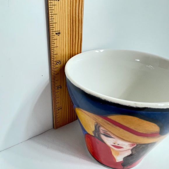 Cafe Paris Teacup - Picture 9 of 11